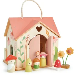 Rosewood Cottage, Furniture & Family