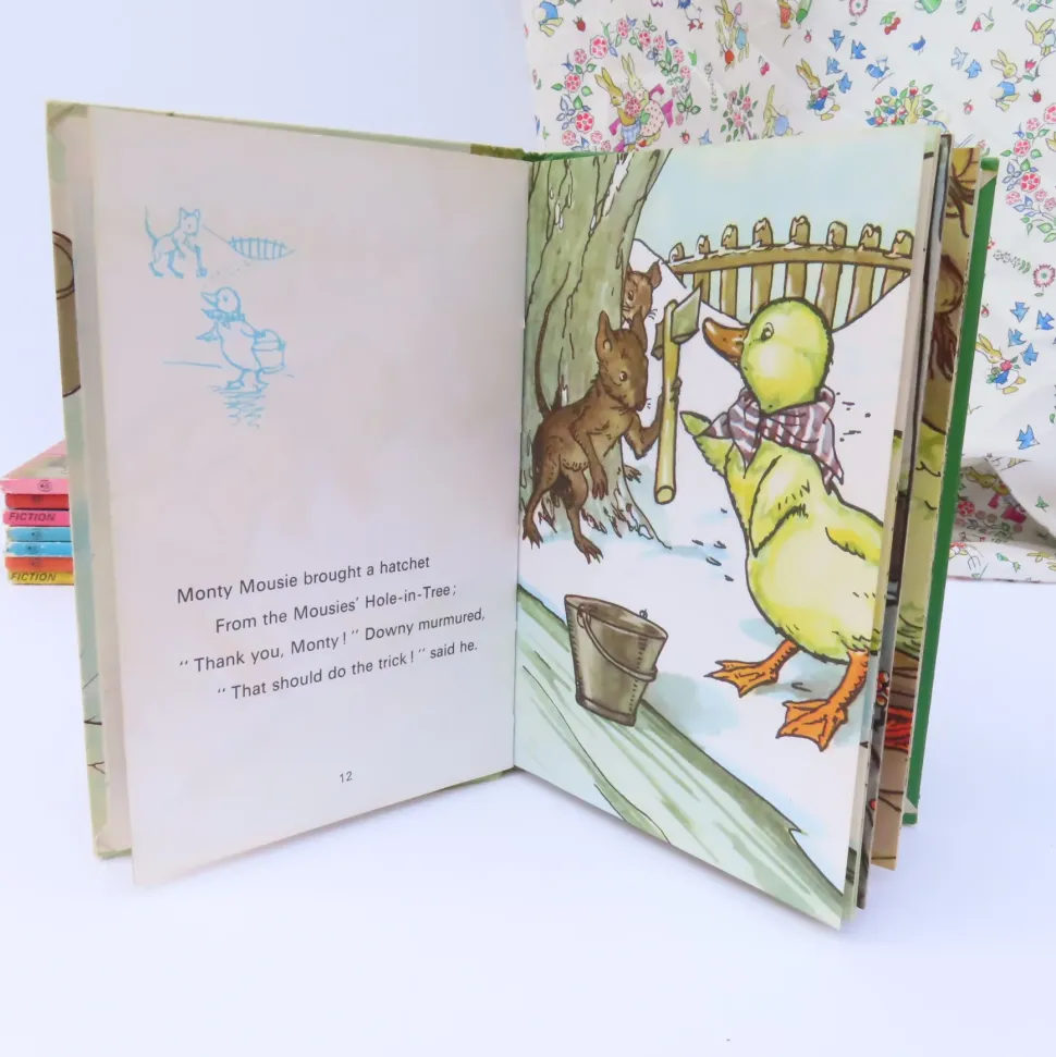 VINTAGE Ladybird book - Downy Duckling (1974)