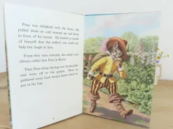 VINTAGE Ladybird book - Puss in Boots (1970s)