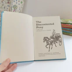 VINTAGE Ladybird book - The Discontented Pony (late 1970s)